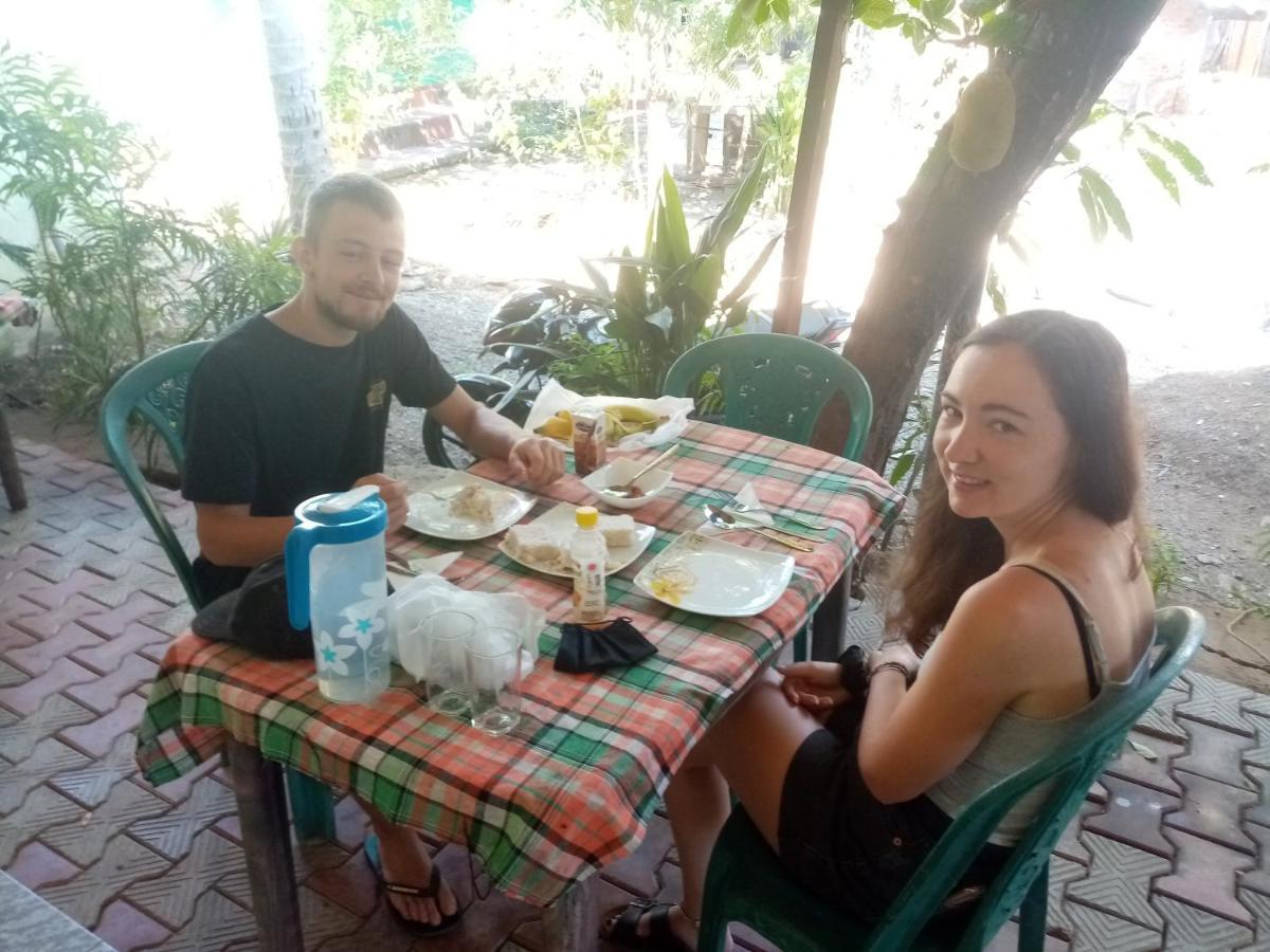 Dinimuthu Rest Inn Велавая Екстериор снимка