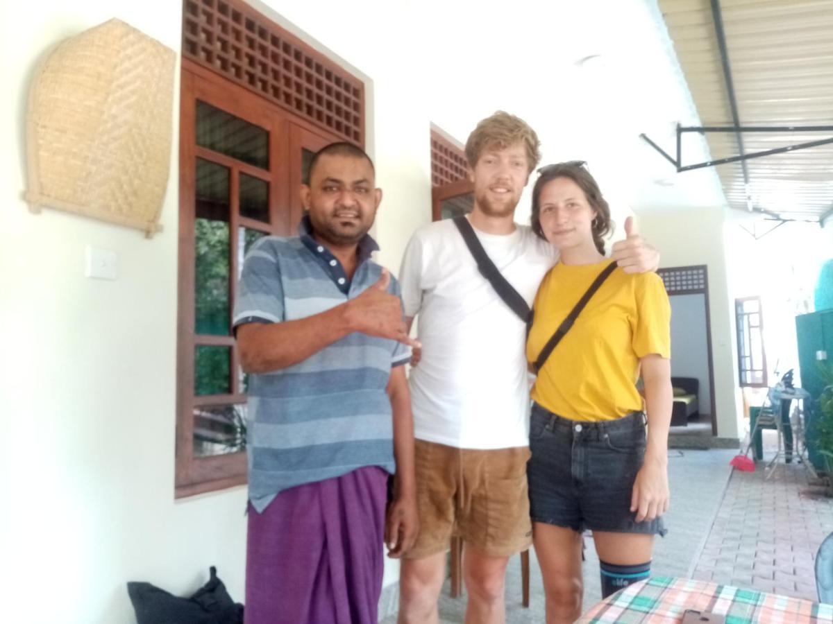 Dinimuthu Rest Inn Велавая Екстериор снимка