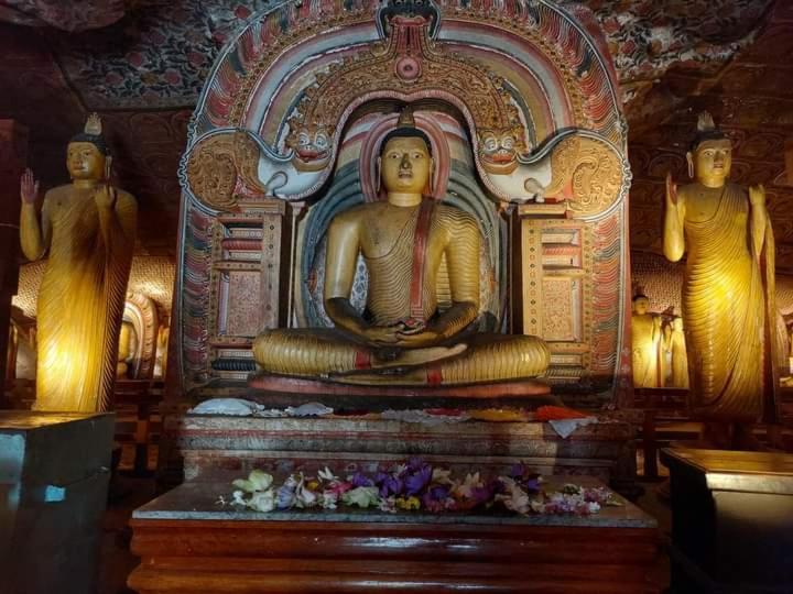 Dinimuthu Rest Inn Велавая Екстериор снимка