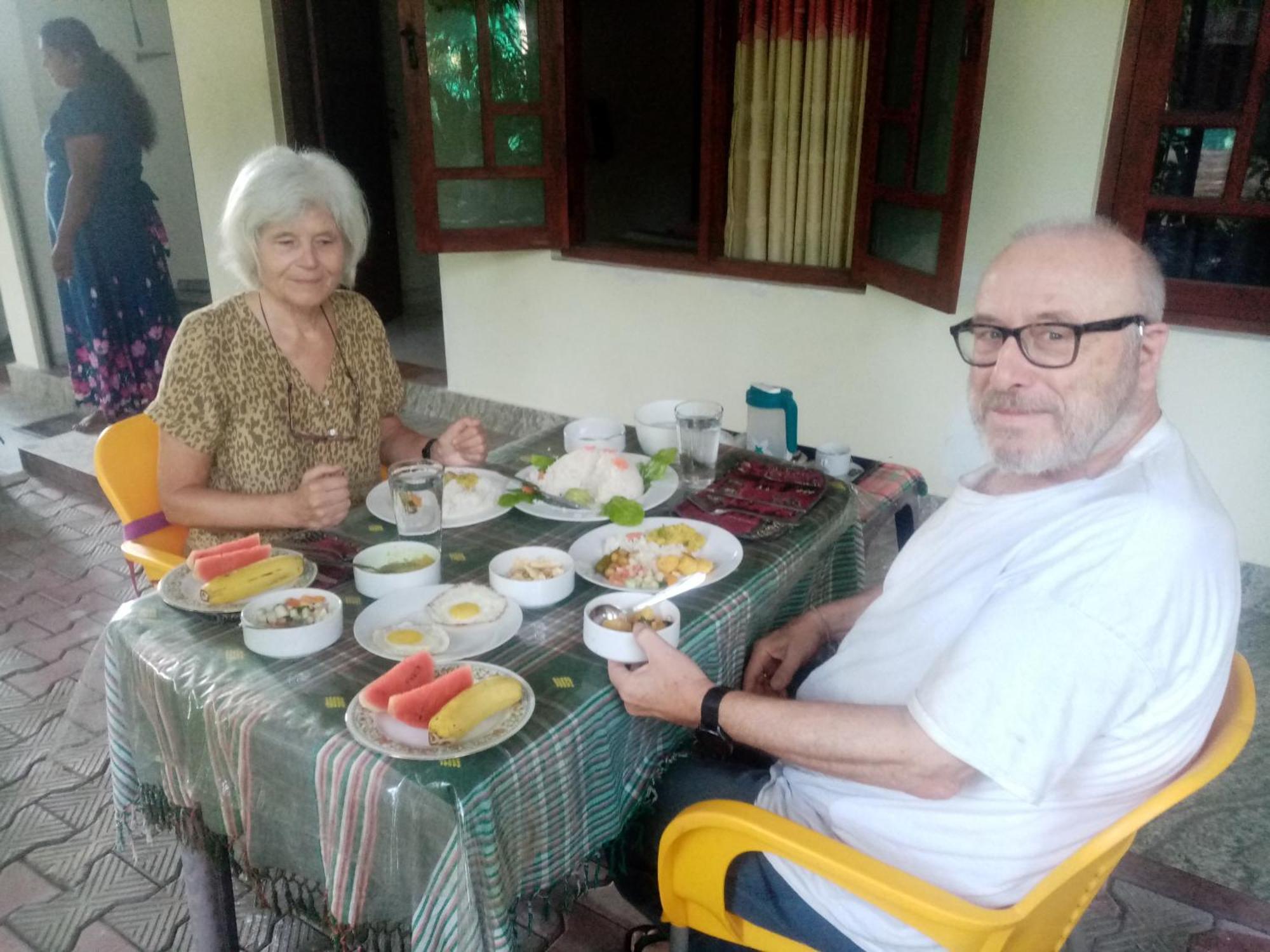 Dinimuthu Rest Inn Велавая Екстериор снимка