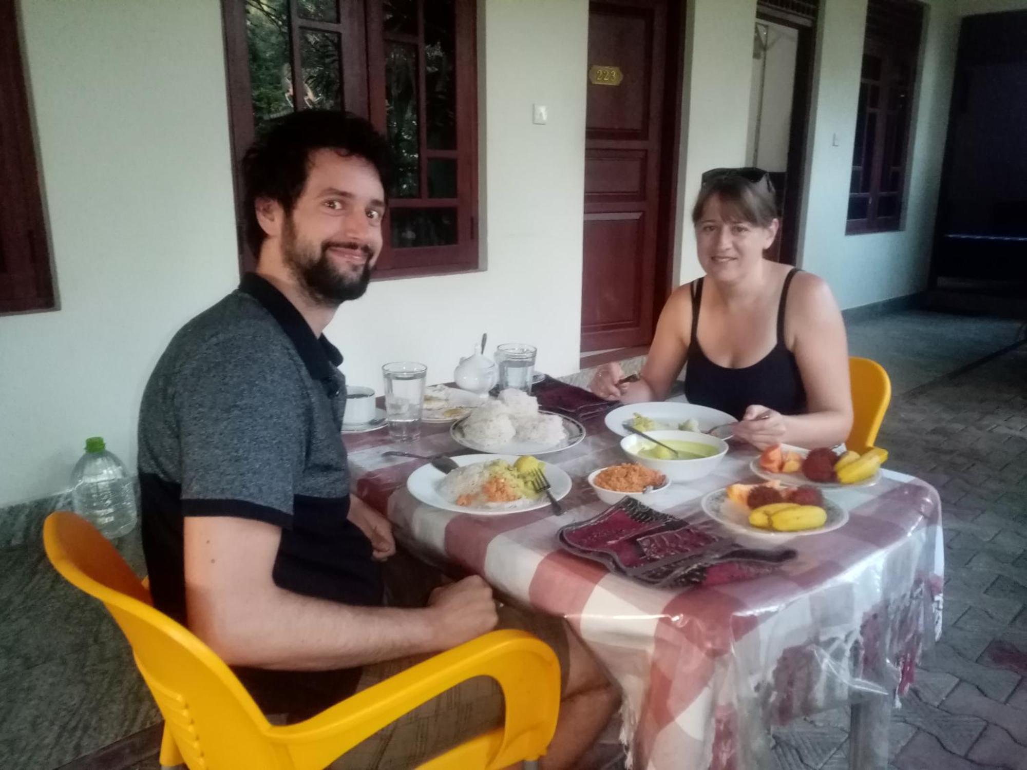 Dinimuthu Rest Inn Велавая Екстериор снимка