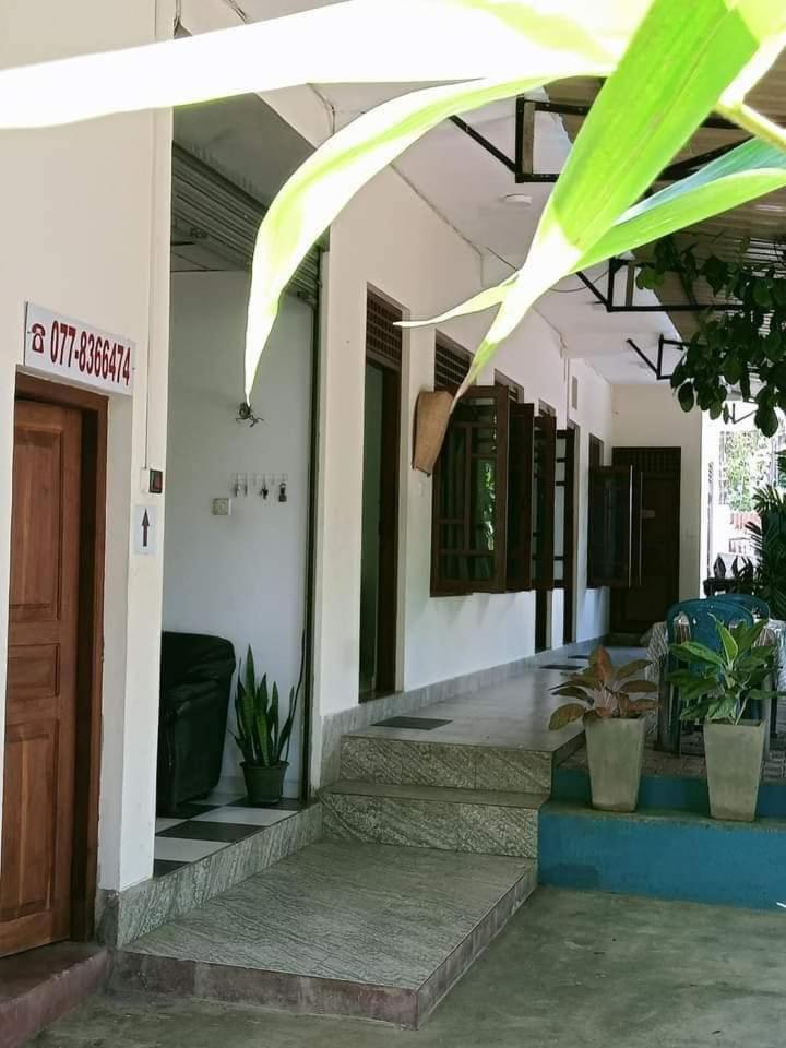 Dinimuthu Rest Inn Велавая Екстериор снимка